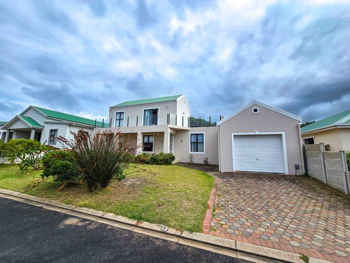 Property #2368506, House For Sale in Still Bay West