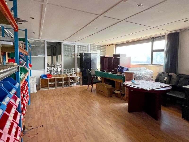 FACTORY / WAREHOUSE FOR SALE - Photo 6