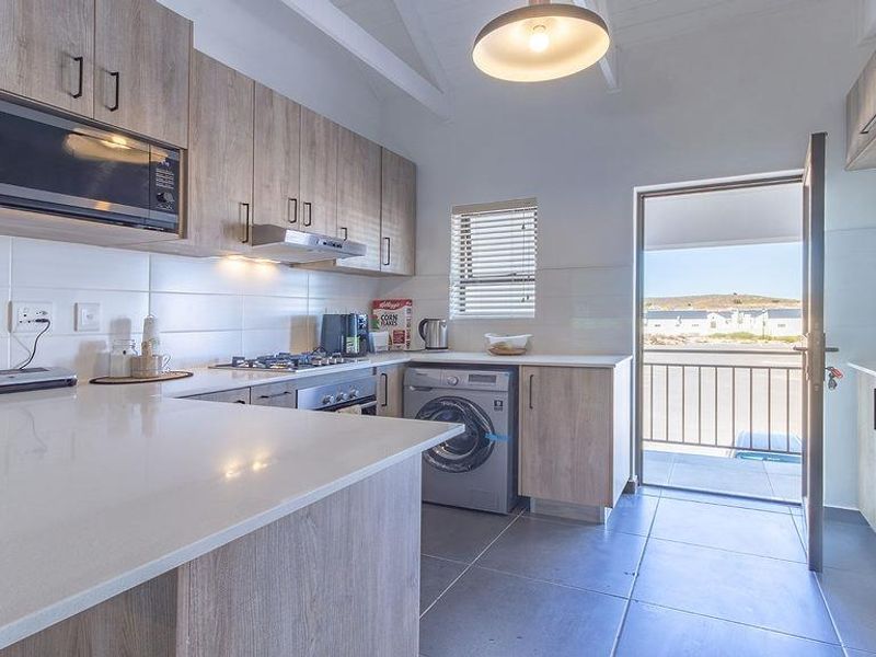 Experience Modern West Coast Living - Photo 10