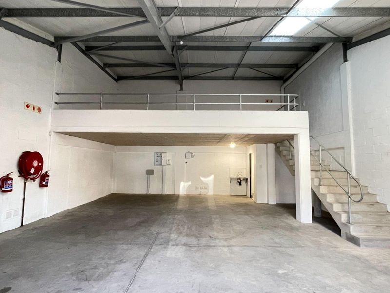 Versatile Mini Warehouse To Let in Cornubia Industrial Precinct | 139m2 - Photo 1