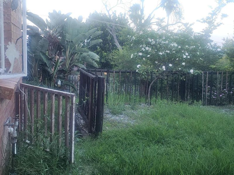 Stunning townhouse for sale in Elandsrand - Photo 4