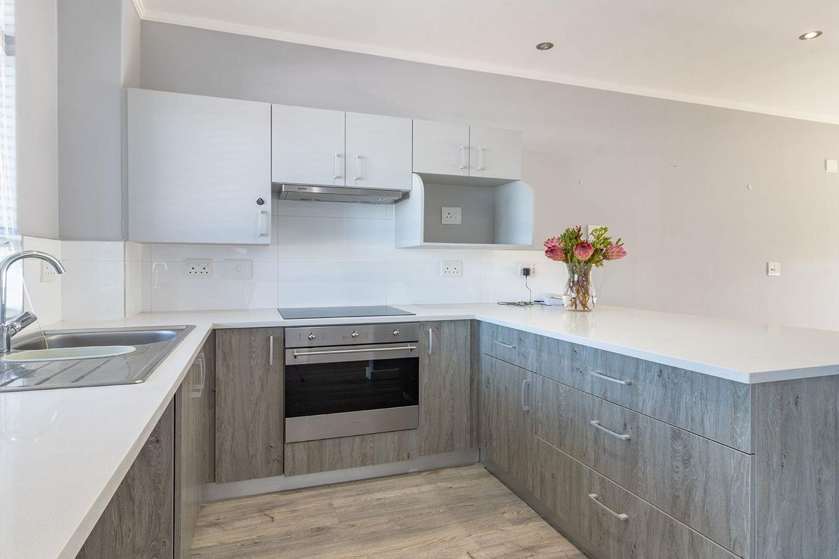 Effortless Living & Peace of Mind in De Plattekloof Lifestyle Estate - Photo 3