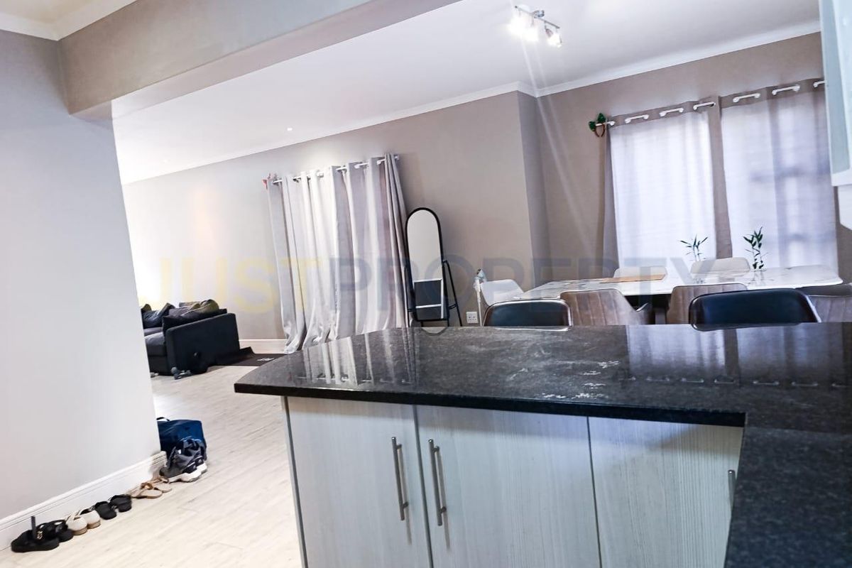 Townhouse for Sale - Photo 4