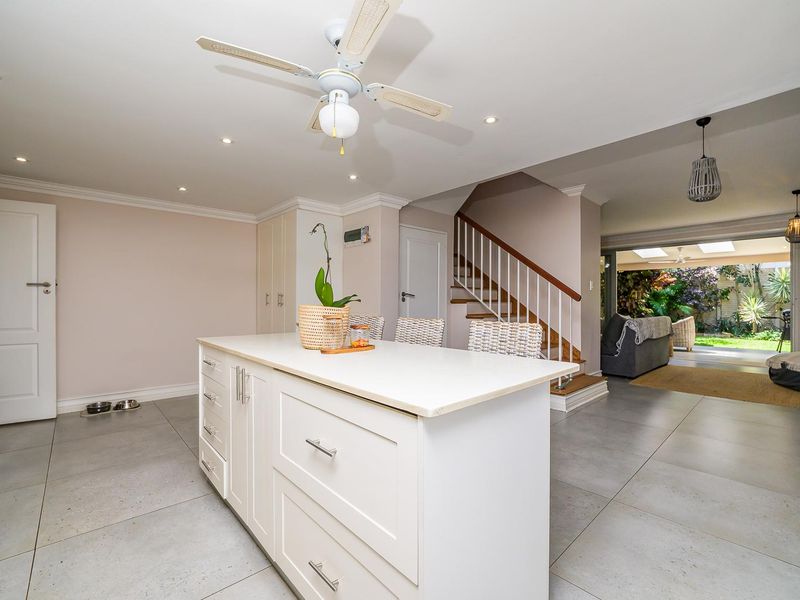 Hendra Estates -NEW ON THE MARKET! Stunning, Pet-Friendly Townhouse For Sale In Prime Umhlanga - Photo 9