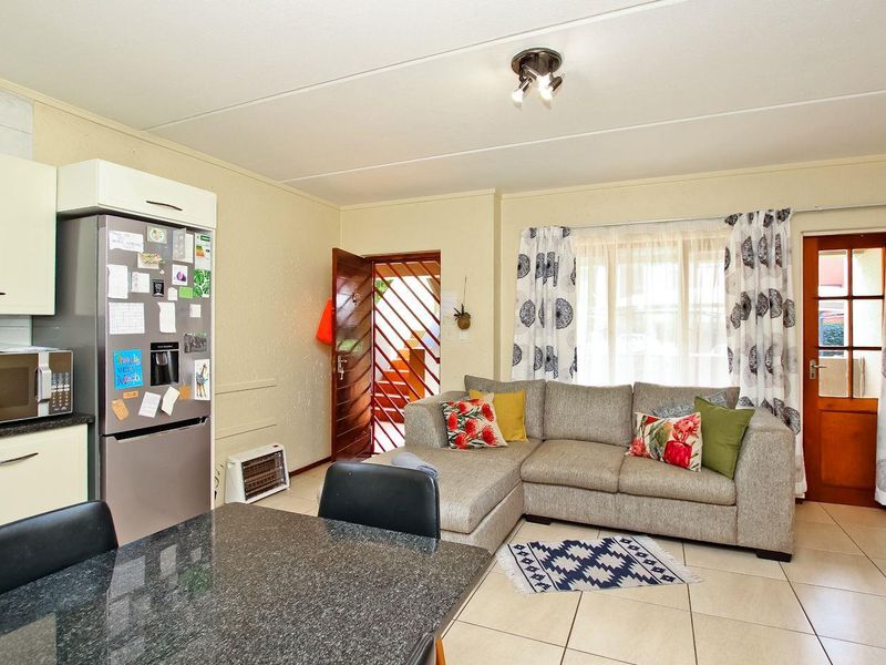 Neat One-Bedroom Garden Apartment – Ideal First Home or Investment! - Photo 9