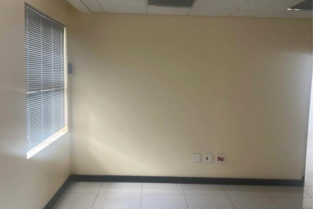 Office Space To Let - Photo 4