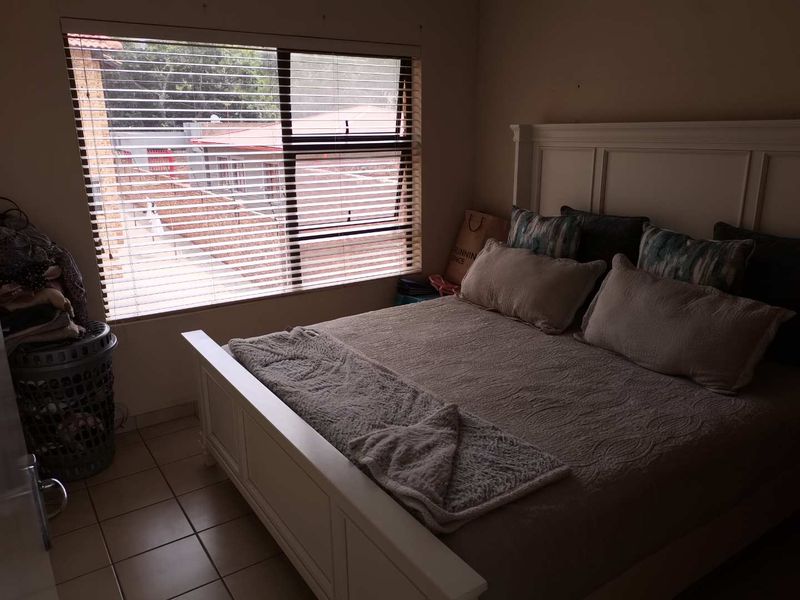 2 bedroom apartment for sale - Photo 10