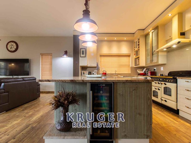 ARCHITECTURAL MASTERPIECE - Photo 5