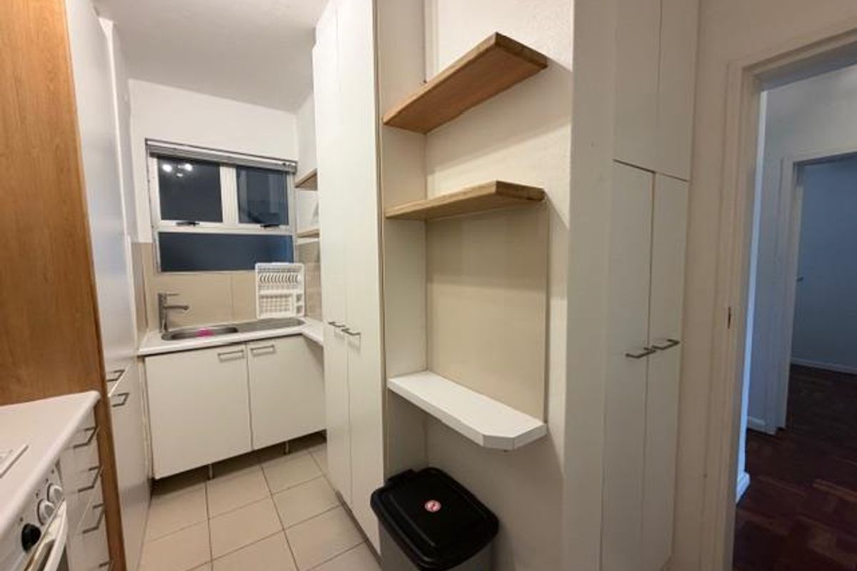 Comfy one bedroom in Central Sea Point - Photo 5