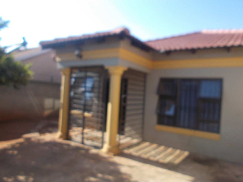 Awesome property looking for a new owner - Photo 4