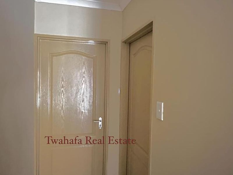 Income generating townhouse - Photo 4