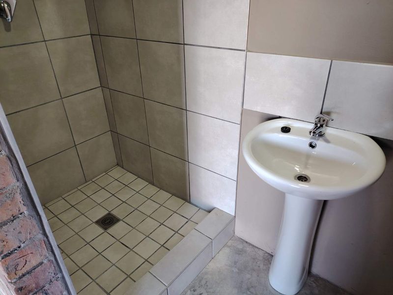 A stylish bachelor’s apartment to rent in Klipheuwel - Photo 5