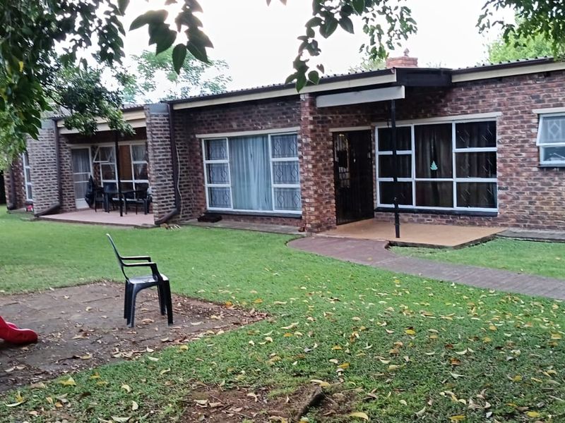 HOUSE FOR SALE,SKUINSHOOGTE,NEW CASTLE - Photo 5