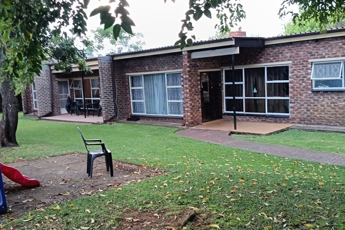 HOUSE FOR SALE,SKUINSHOOGTE,NEW CASTLE - Photo 5