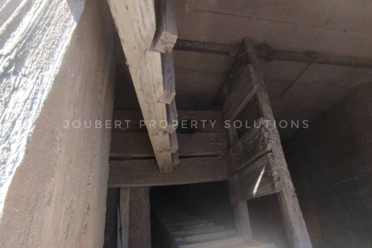 BEAUTIFULL HUNTING / LIVESTOCK / MINING FARM FOR SALE IN THE SOUTH OF NAMIBIA – ARIAMSVLEI DISTRICT - Photo 3