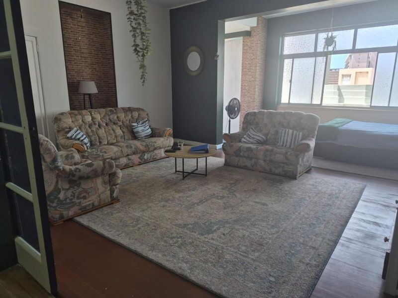 Luxurious 2.5 Bedroom Apartment on Durban's Golden Mile R 1 300 000 - Photo 4