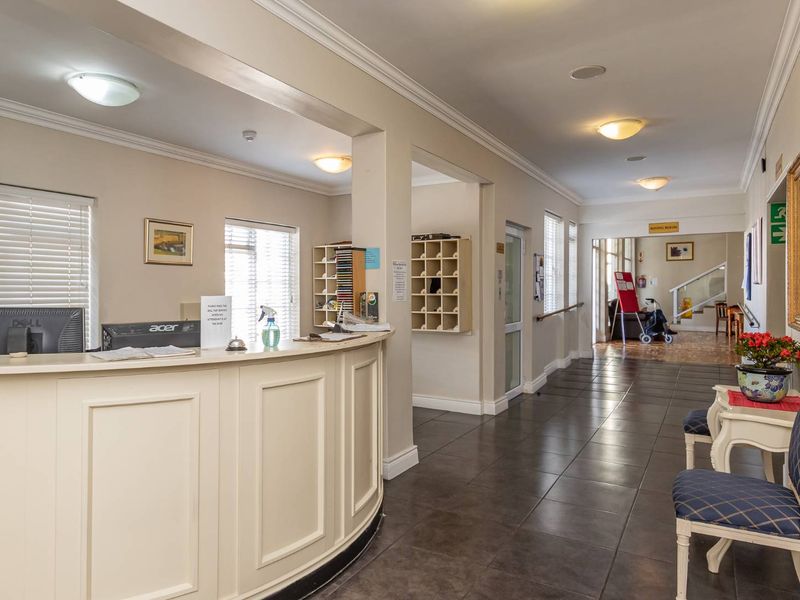 Coastal Living - Retirement Apartment - Photo 8