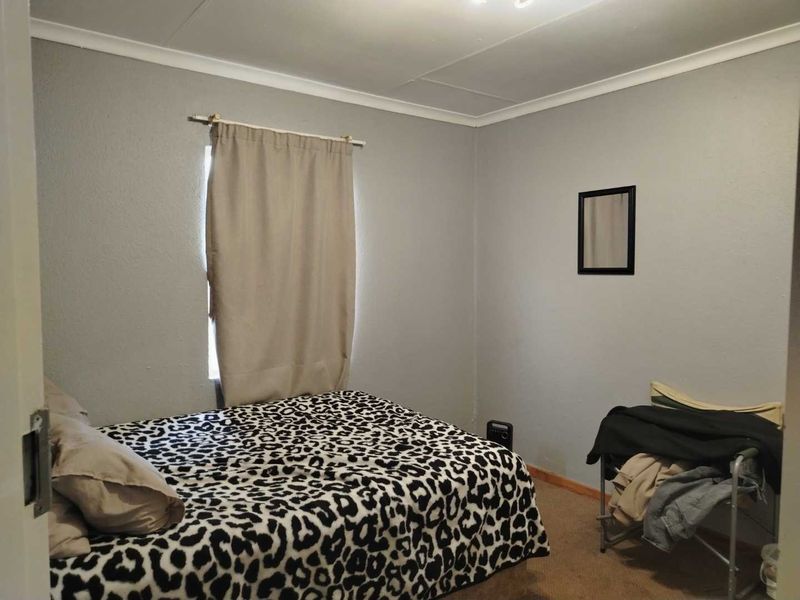 Discover Comfort: Rent This Charming 2BR Now! - Photo 7