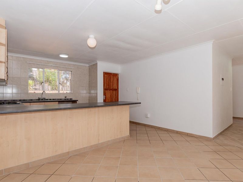 Spacious 3-Bedroom, 2-Bathroom Lock-Up-and-Go Townhouse in Terenure – Welcome Home! - Photo 5