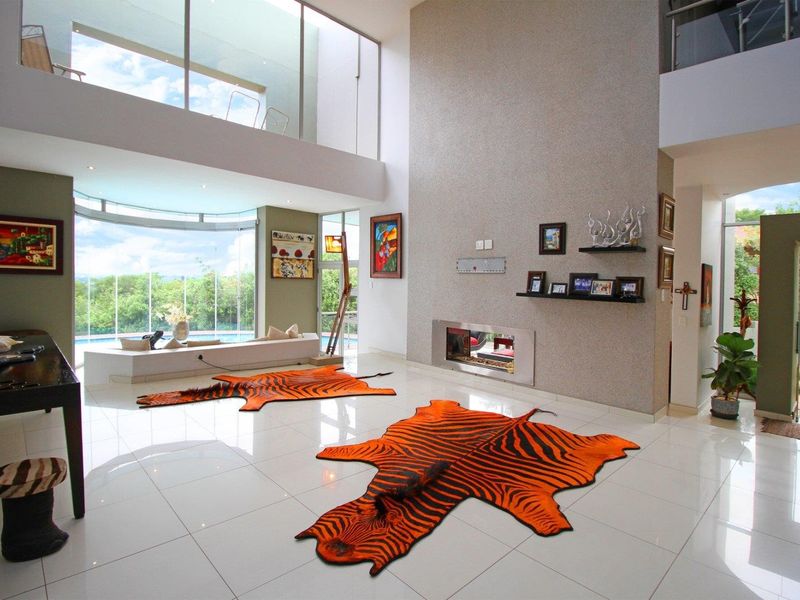 Stunning 5 Bedroom House in Featherbrooke Estates - Photo 8