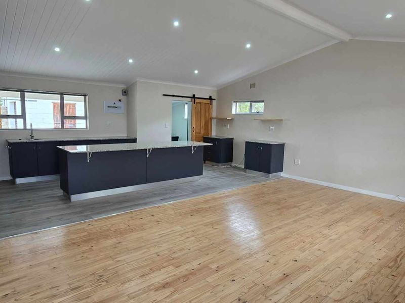 Charming Family Home in a Thriving Community - Photo 2