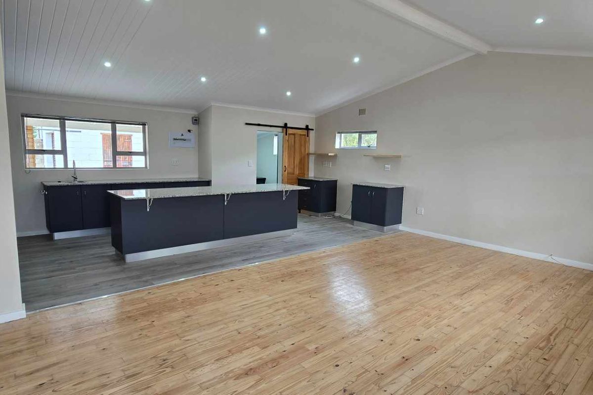 Charming Family Home in a Thriving Community - Photo 2