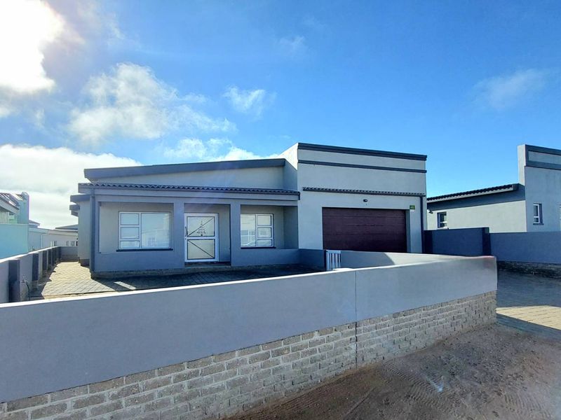 Stunning 3-Bed Home in Sunbay, Steps from the Beach - Photo 2