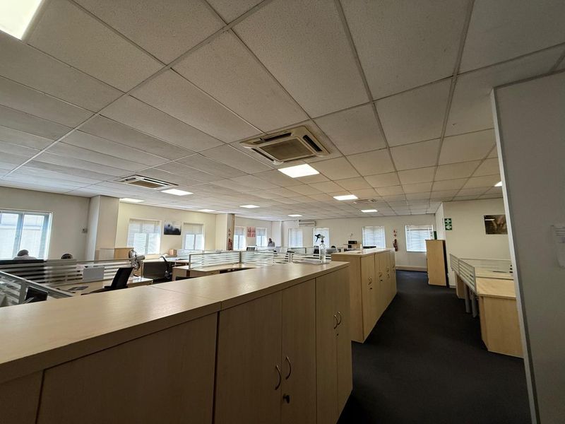 Prime Office Space Available for Lease in Pineslopes - 1489m2 - Photo 4