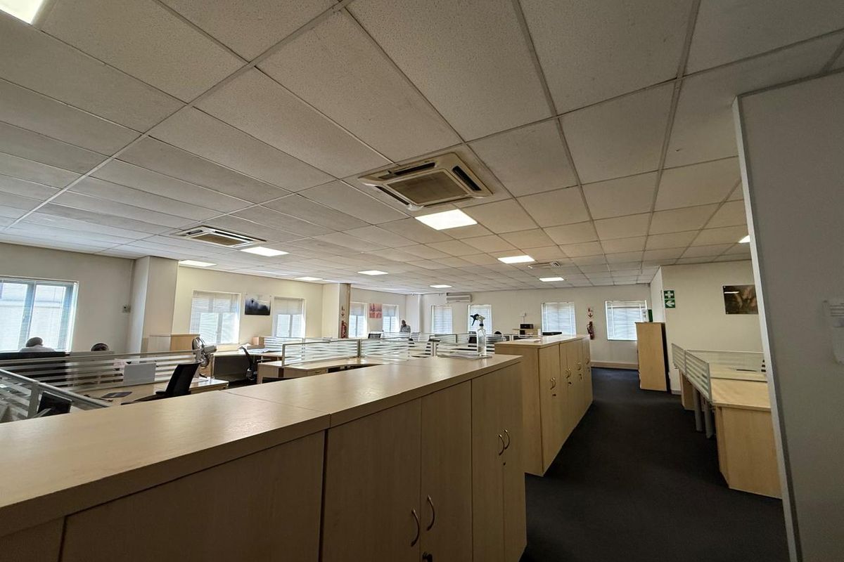 Prime Office Space Available for Lease in Pineslopes - 1489m2 - Photo 4