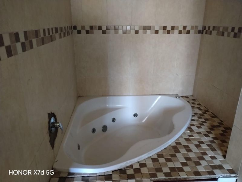 spacious studio apartment on Victoria embankment - Photo 7