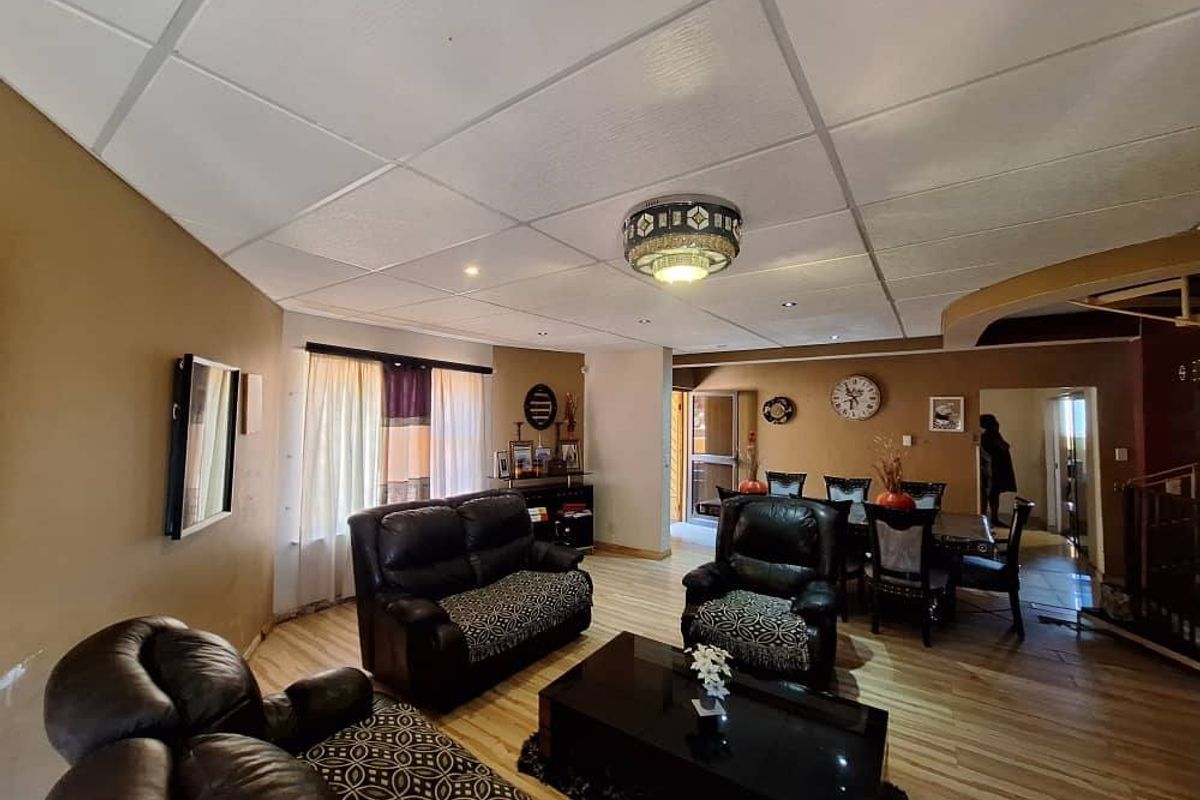 3 Bedroom House for Sale - Photo 4