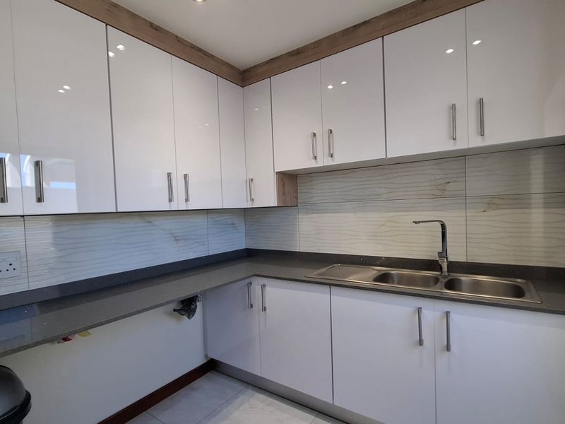 Chic Coastal Home: Style and Comfort in Witsand - Photo 10