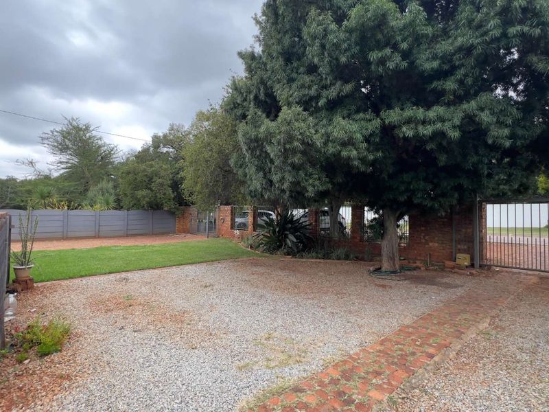 Highly sough after muliti purpose property - Photo 5