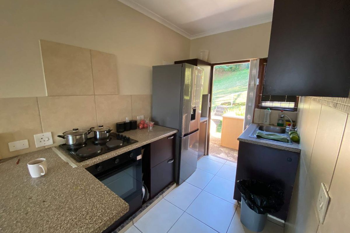 Private Balcony Bliss in a Secure 1-Bed Apartment! - Photo 3