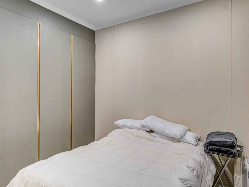 Modern Pet-Friendly Garden Apartment in Prime Greenstone Location - Photo 6