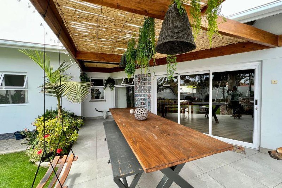 NEWLY RENOVATED FAMILY HOME IN MEERSIG - Photo 2