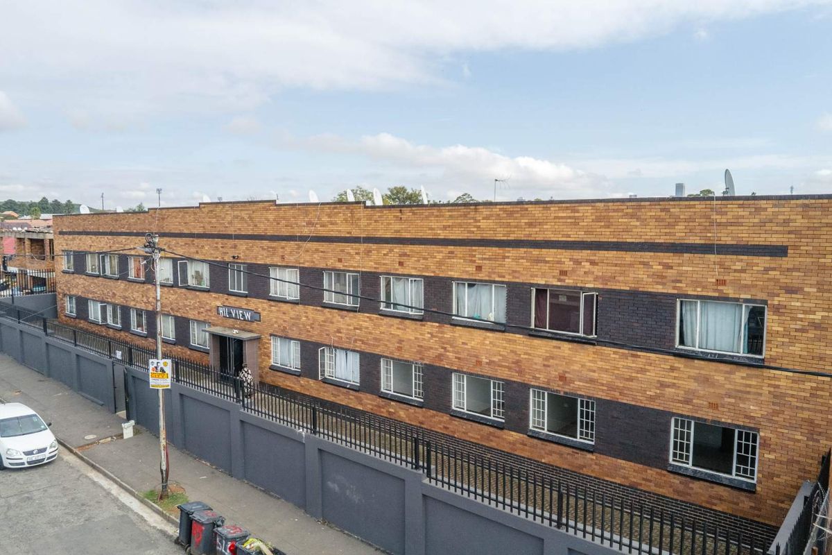 Top quality block of flats with 22 units, for sale in La Rochelle - Photo 2