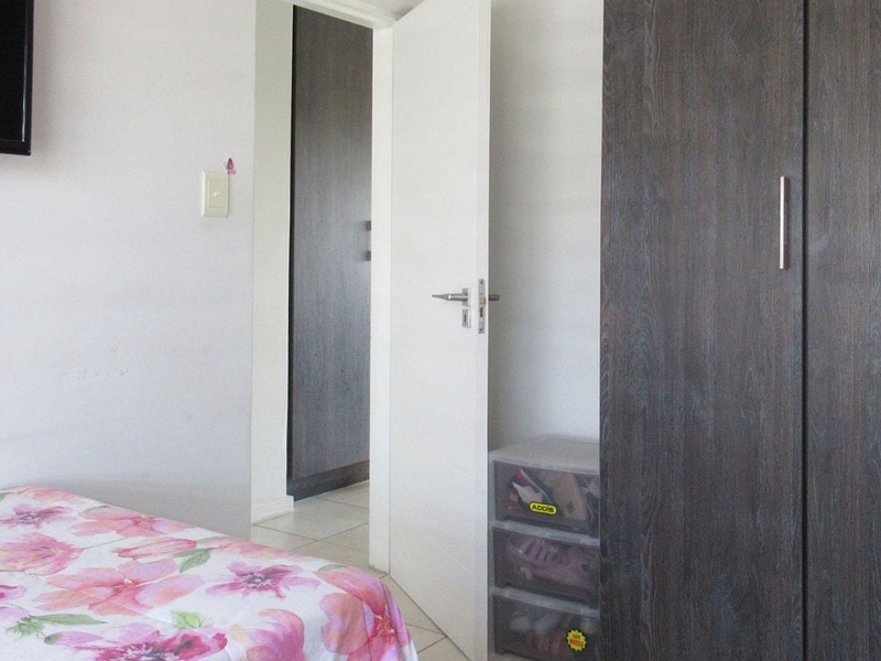 Beautiful Modern 2-bedroom apartment up for grabs - Photo 8