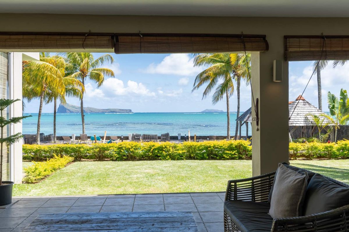 BAREFOOT LUXURY ON THE SANDS OF CAP MALHEUREUX - Photo 2