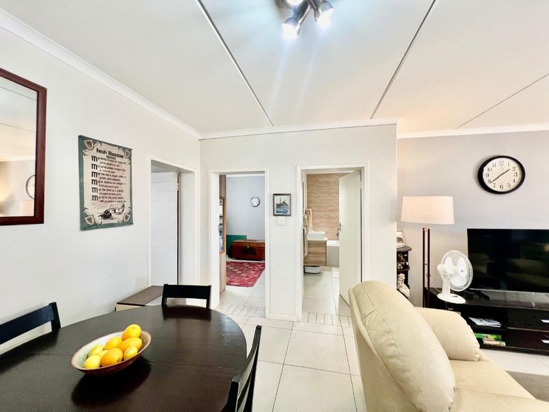 Spacious 3-Bed Garden Unit with Secure Estate Living - Photo 8