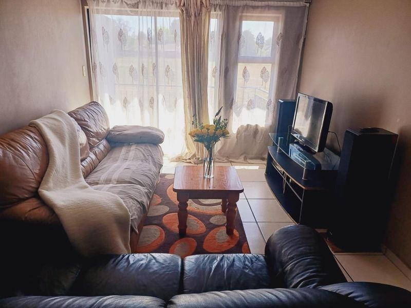 Modern First-Floor Living with Exceptional Views - Photo 9