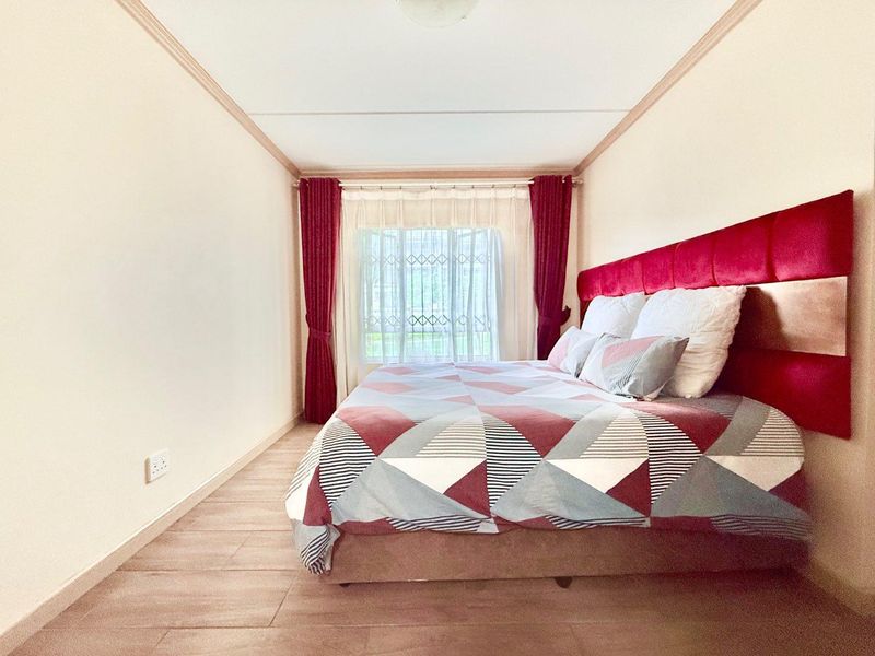 Charming Ground Floor Apartment in Secured Estate – Ideal for Young Professionals. - Photo 7