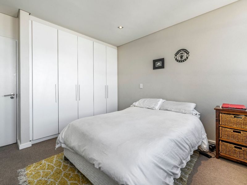 Two bedroom apartment for rent in 34 St George's - Photo 8