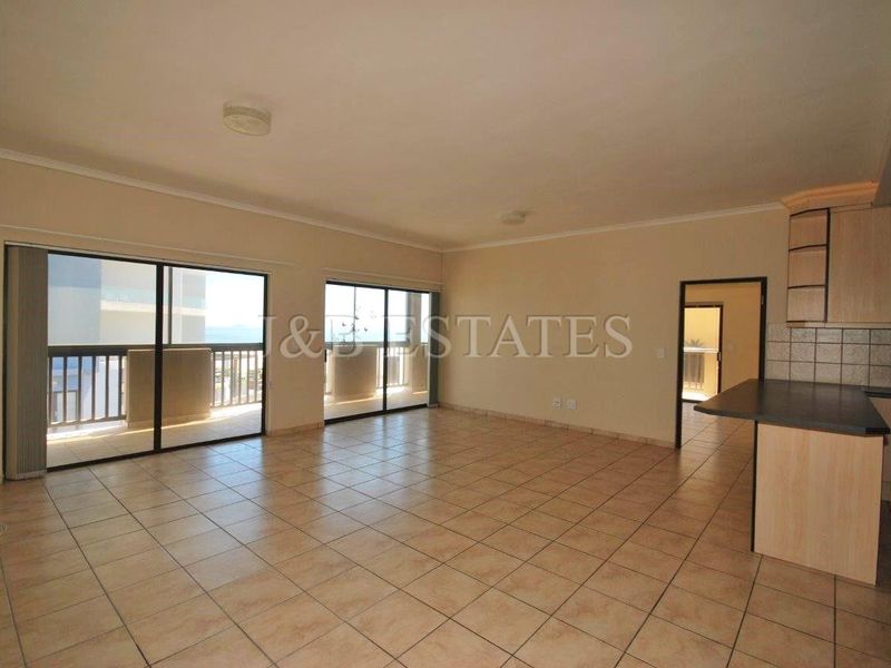 3-Bedroom Apartment With Sea Views - Photo 5