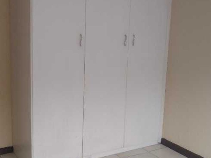 2 bed,1 bath ground floor unit for sale - Photo 9