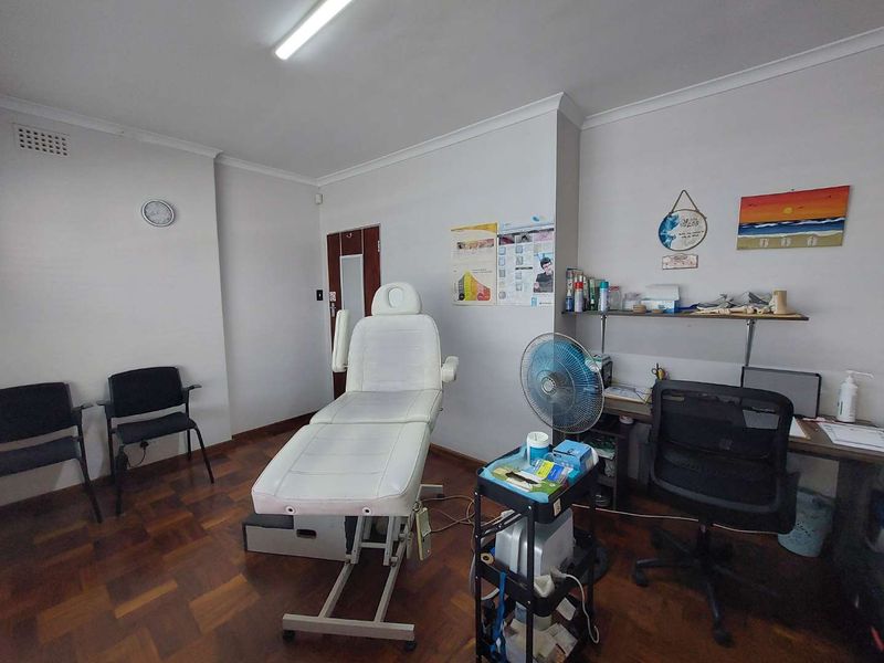 Two Rooms Available For Health Professionals - Photo 7