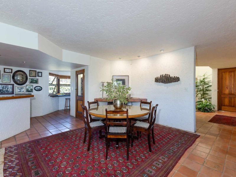 LIGHT, BRIGHT AND BREEZY ENTERTAINER / FAMILY HOME IN THE HEART OF LONEHILL IN A QUIET CUL-DE-SAC - Photo 7