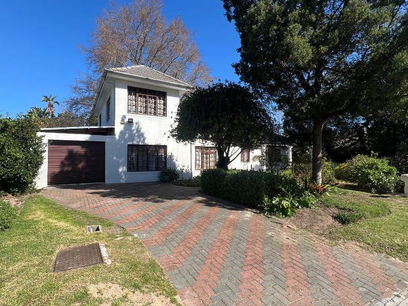 7 Bedroom House For Sale In Oakdene, Kuils River - Photo 2