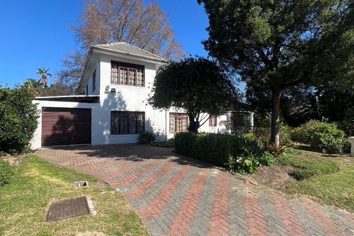 7 Bedroom House For Sale In Oakdene, Kuils River - Photo 2