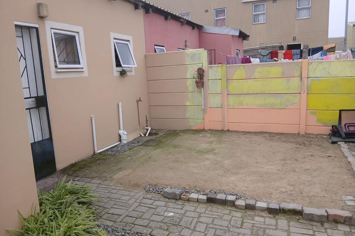 Charming 2-Bedroom Semi-Detached House in New Beginning - Photo 2